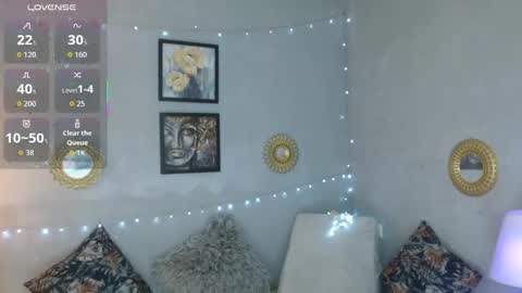 CORINNDUPONT online show from February 23, 1:03 am