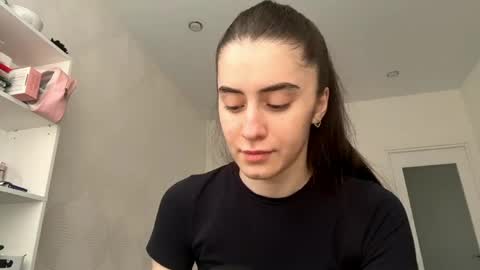 corneliakonstantinidi online show from June 6, 1:16 pm