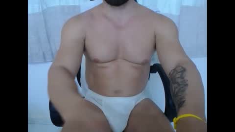 corolaxxl online show from February 3, 2:10 am