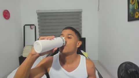 Ethan  online show from February 25, 2:54 am