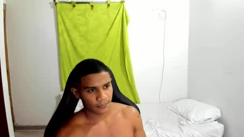 Snapshot of corzoethan chatting on June 25, 1:16 am Ethan online show from June 25, 1:16 am
