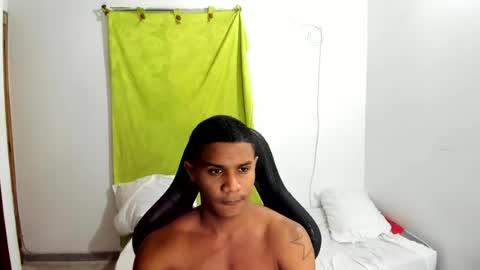 Snapshot of corzoethan chatting on June 25, 6:01 pm Ethan online show from June 25, 6:01 pm