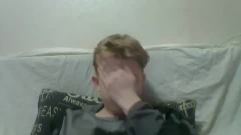 Snapshot of cosm2312 chatting on April 22, 4:41 pm Andrew online show from April 22, 4:41 pm