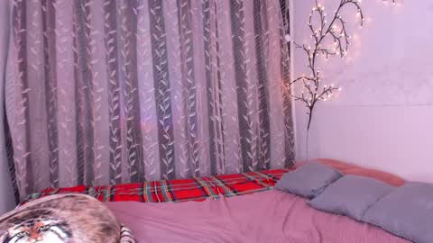 Snapshot of cosmic_girll chatting on March 3, 4:03 am Alice online show from March 3, 4:03 am