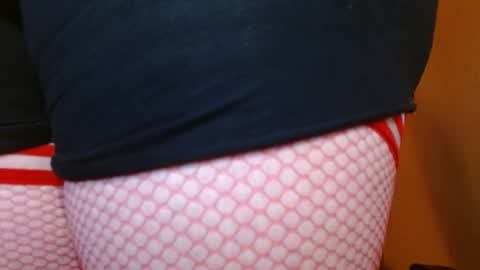 Snapshot of cosmicjones88 chatting on January 11, 5:41 am cosmicjones88 online show from January 11, 5:41 am