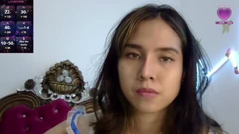 Snapshot of cottoncandygirl9898 chatting on January 17, 4:47 pm Liz Gwyneth Charlota online show from January 17, 4:47 pm
