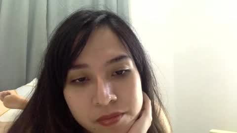 Liz Gwyneth Charlota online show from June 11, 5:55 pm