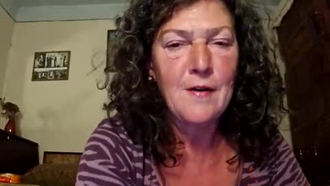 Snapshot of cougarcofee chatting on October 22, 7:46 pm cougarcofee online show from October 22, 7:46 pm