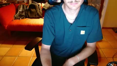 Snapshot of couldbesleeping chatting on October 15, 7:47 pm couldbe online show from October 15, 7:47 pm