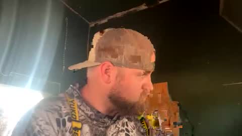 Snapshot of countrystrong53 chatting on November 25, 9:04 pm countrystrong35 online show from November 25, 9:04 pm