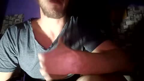 Snapshot of couple1622 chatting on November 29, 11:19 pm couple1622 online show from November 29, 11:19 pm