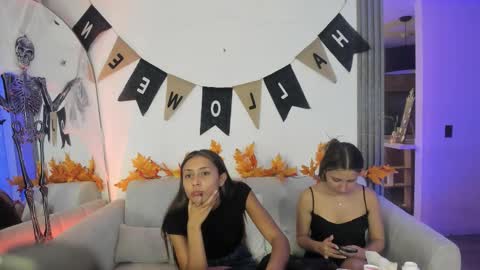 Snapshot of couple_funnyy chatting on October 9, 2:09 am couple_funnyy online show from October 9, 2:09 am