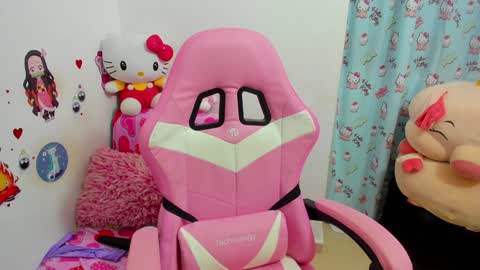 Snapshot of couple_megan_and_jhon2 chatting on January 15, 10:35 pm couple_megan_and_jhon2 online show from January 15, 10:35 pm