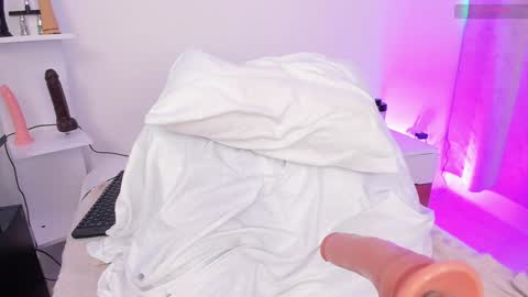 Snapshot of couple_naughty20 chatting on January 31, 11:45 pm Maria online show from January 31, 11:45 pm