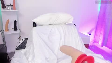 Snapshot of couple_naughty20 chatting on February 25, 8:47 am Maria online show from February 25, 8:47 am