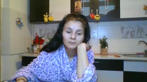 couple_p3rf3ct online show from December 18, 9:29 pm