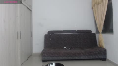  ALEJANDRO Y EMILY  online show from November 9, 1:59 am