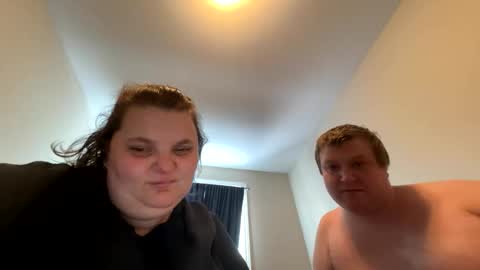 Amanda and Shawn online show from February 3, 7:52 pm