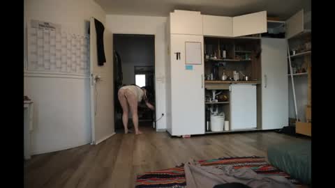 couplegame1901 online show from April 12, 5:56 am