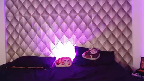 Couplelatin online show from January 17, 6:29 am