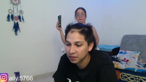 COUPLE PERV online show from May 25, 9:43 pm