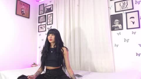 Juli and Liam online show from December 17, 5:18 am