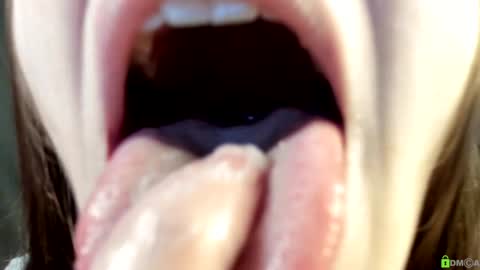Snapshot of courtney_luv chatting on October 10, 2:16 pm Im Courtney Nice to meet youFollow meInstagram courtneyluv778 online show from October 10, 2:16 pm