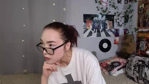 Snapshot of coventinahazleton chatting on November 23, 8:08 pm Yuna online show from November 23, 8:08 pm