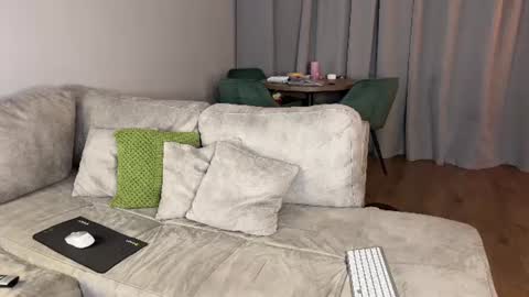CoverM online show from June 19, 11:14 am