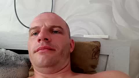 Snapshot of cowboy_bigcock chatting on August 4, 7:55 am Damien online show from August 4, 7:55 am