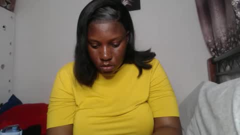 Erykah online show from October 18, 4:52 pm