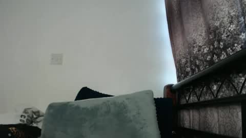 Snapshot of cozy_dion chatting on June 22, 11:07 am Erykah online show from June 22, 11:07 am