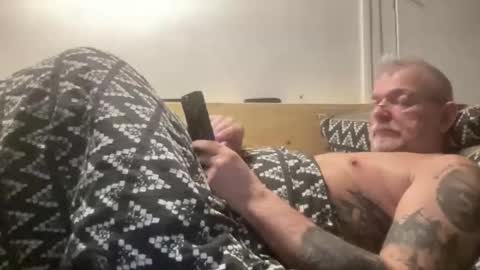 crapaud75018paris online show from February 27, 9:15 pm