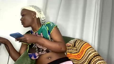 Taliee online show from May 19, 1:11 am
