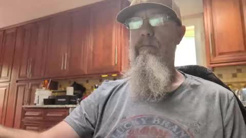 Snapshot of craven_moreass chatting on May 31, 12:56 pm Dick Fitswell online show from May 31, 12:56 pm