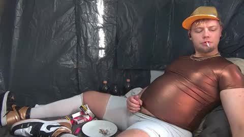 Snapshot of cravingboy chatting on October 31, 2:29 pm robin online show from October 31, 2:29 pm