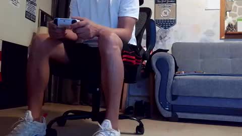 Snapshot of crazy4feetmanic chatting on December 17, 8:26 pm drbucknaked online show from December 17, 8:26 pm