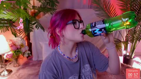 Snapshot of crazy__wine chatting on February 20, 9:31 pm Sonya online show from February 20, 9:31 pm