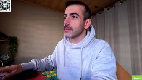 Snapshot of crazy_ignites chatting on December 28, 1:59 pm Crazy Ignites online show from December 28, 1:59 pm