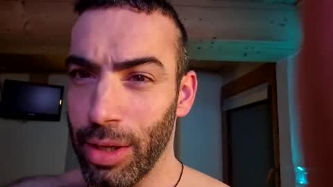 Snapshot of crazy_ignites chatting on February 19, 10:53 pm Crazy Ignites online show from February 19, 10:53 pm