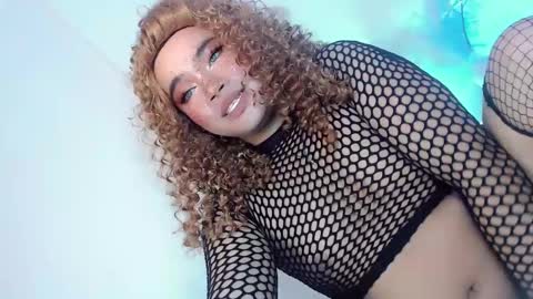 Snapshot of crazy_vixen chatting on February 23, 5:29 pm Hot Ayisha online show from February 23, 5:29 pm