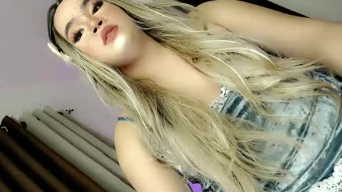 Snapshot of crazy_vixen chatting on October 11, 5:55 pm Hot Ayisha online show from October 11, 5:55 pm