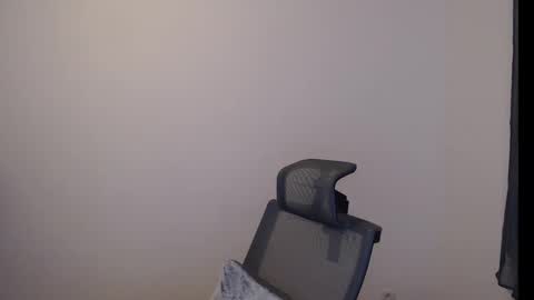 Snapshot of crazyangel8 chatting on December 8, 3:02 pm crazyangel8 online show from December 8, 3:02 pm