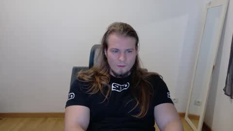 Snapshot of crazyangel8 chatting on January 24, 12:31 am crazyangel8 online show from January 24, 12:31 am