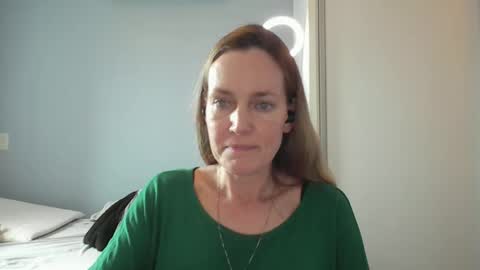 Anny online show from November 18, 4:00 pm