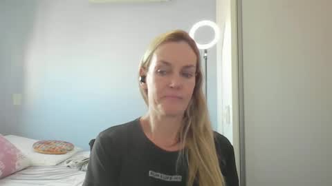 Anny online show from April 24, 12:40 pm