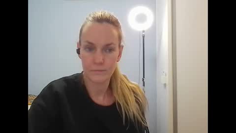 Anny online show from June 10, 10:52 pm