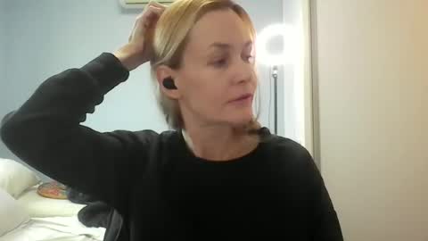 Anny online show from June 12, 10:47 am