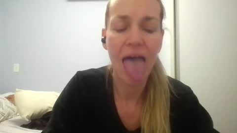 Anny online show from June 23, 12:30 am