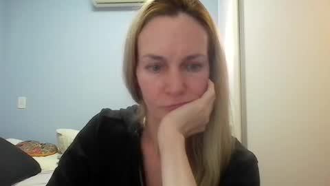 Anny online show from July 31, 6:40 pm